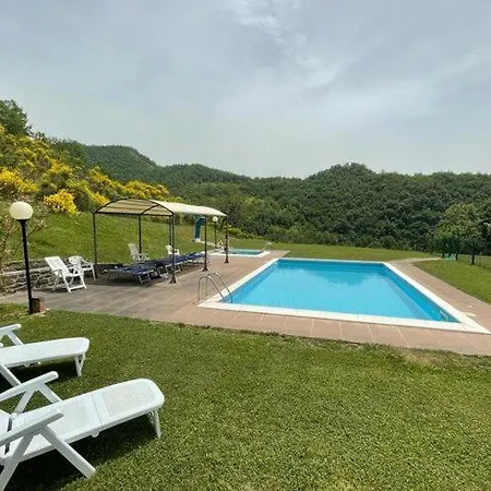 Scenic Holiday In With Jacuzzi Holiday home